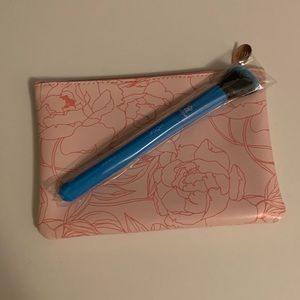 MODA Angle Brush (+ FREE Makeup Bag)